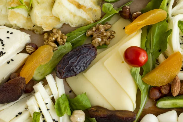 Primo Piano Del Delizioso Tavolo Banchetto Del Ramadan Con Vari — Foto Stock