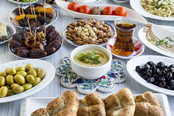 Сніданок Смаком Різних Страв Ісламському Святковому Столі — стокове фото