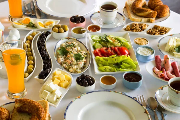 Lähikuva Laukaus Herkullisia Ramadan Juhlapöytä Erilaisia Ruokia — kuvapankkivalokuva