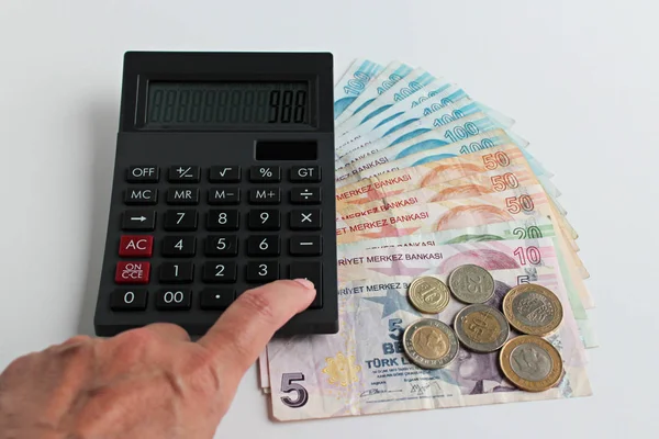 Nærbilder Turkis Mynter Hvitt Med Kalkulator – stockfoto