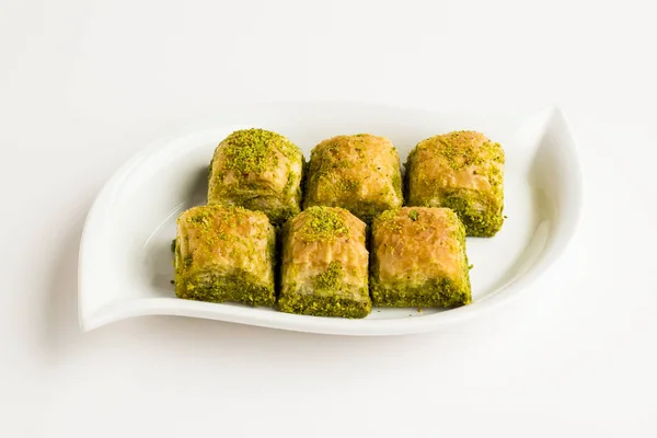 Traditional Turkish Pastry Dessert Pistachio Baklava Sliced Plate — Stok fotoğraf