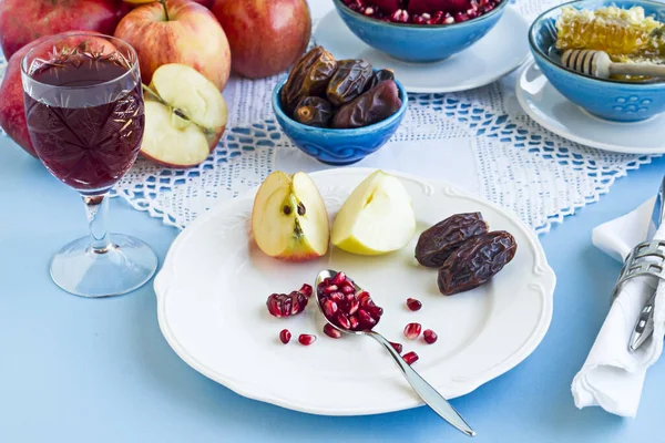 Rosh Hashanah Concepto Tradicional Judío Año Nuevo Con Manzanas Cortadas — Foto de Stock