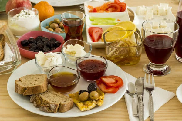 Leckeres Frisches Tägliches Hausfrühstück Auf Holztisch — Stockfoto