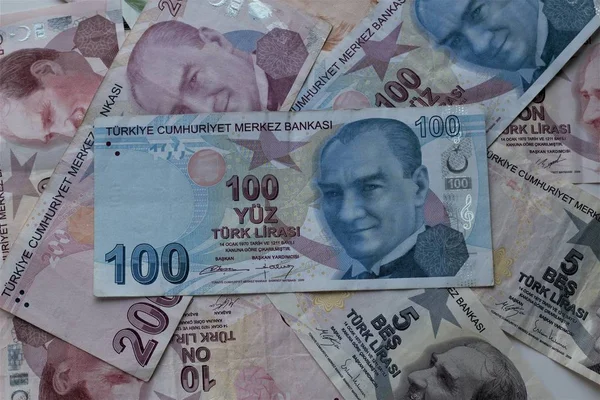 Банкноты Турции Заднем Плане Выбрали Сто Лир — стоковое фото