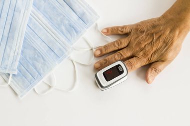 Eski el dijital, bebek kızılötesi termometre alarm parmak darbesi kan oksimetresi kalp atış hızı monitör oksimetro yüz maskeleri.