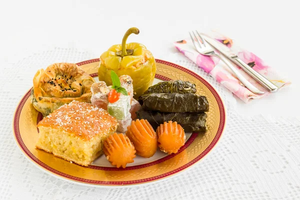 Assiette Traditionnelle Turque Avec Gâteau Sucré Galette Dessert Pâtissier Feuilles — Photo