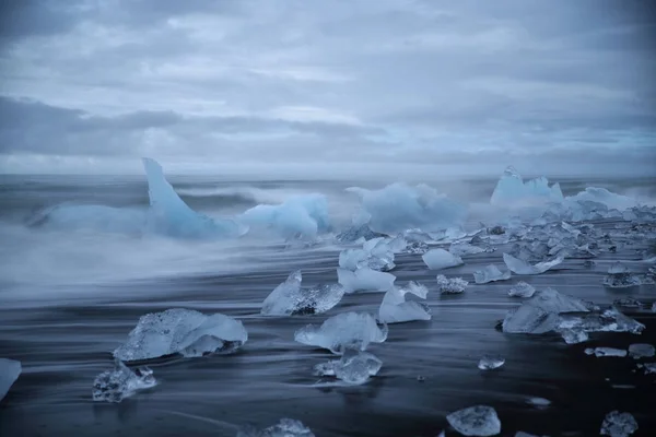 Ледниковые Льды Черном Пляже Джоколсарлоне Исландия — стоковое фото