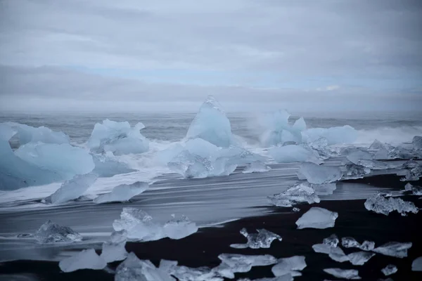 Gleccser Jég Darabok Fekete Tengerparton Jokulsarlon Izland — Stock Fotó