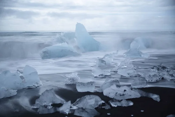 Παγετώνας Κομμάτια Πάγου Στη Μαύρη Παραλία Στο Jokulsarlon Ισλανδία — Φωτογραφία Αρχείου