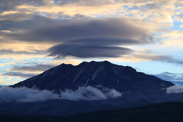 Une belle vue sur la région du Mont Saint Helens, États-Unis — Photo