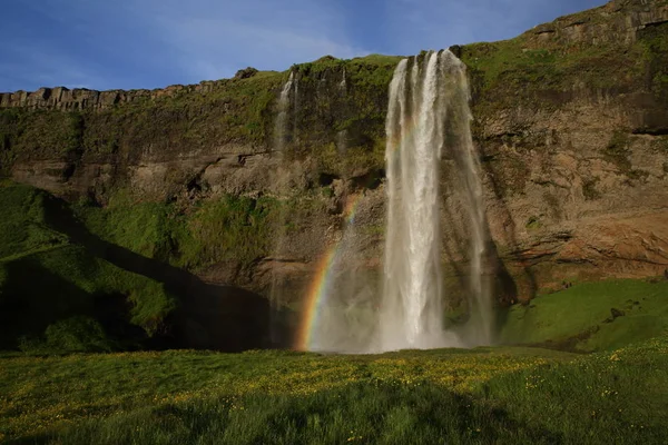 Seljalandsfoss vattenfall, Sudhurland, Island — Stockfoto