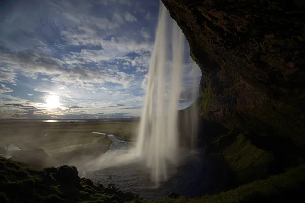 Seljalandsfoss waterfall , Sudhurland, Iceland — Stock Photo, Image