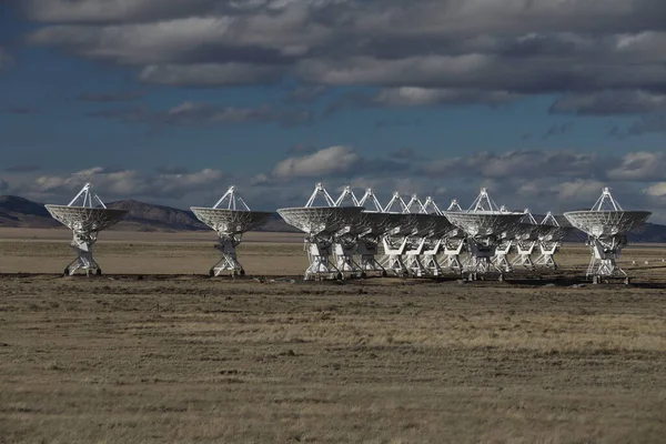 Vla, Zeer grote Array satelliet schotels t in New Mexico, Usa — Stockfoto