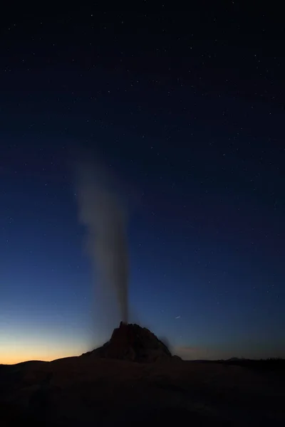 Wyoming Geyser Cúpula Branca Firehole Lake Drive Yellowstone National Park — Fotografia de Stock