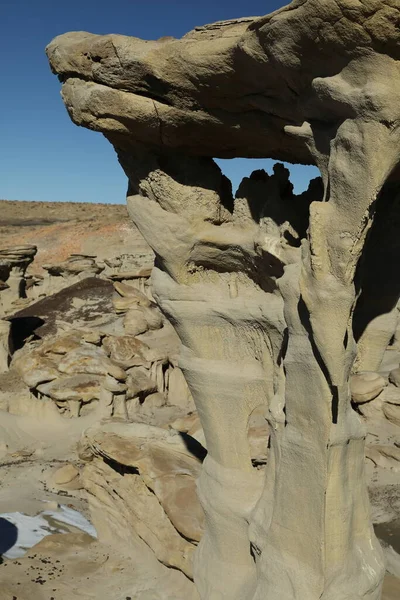 Furcsa Rock Formation Bisti Badlands Alien Throne Mexikó Amerikai Egyesült — Stock Fotó