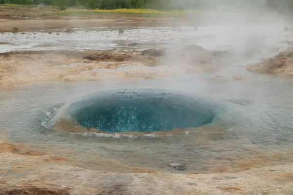 Islands Stora Geysir Strokkur Varma Källor — Stockfoto