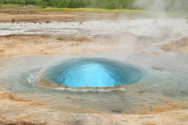 Islandzki Wielki Geysir Strokkur Hot Springs — Zdjęcie stockowe