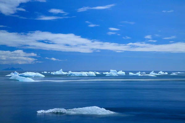 Ledovcové Kusy Ledu Černé Pláži Jokulsarlonu — Stock fotografie