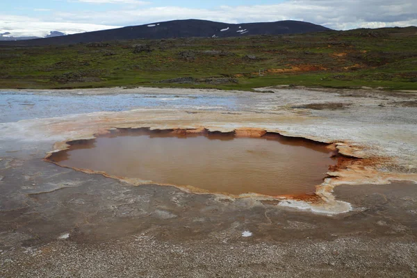 Island Krajina Hveravellir Geotermální Oblast Oblast Fumaroly Pestrobarevné Horké Bazény — Stock fotografie