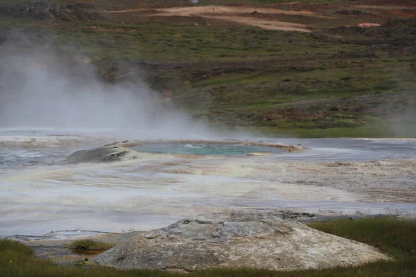 Islandia Paisaje Hveravellir Zona Geotérmica Zona Fumarolas Piscinas Calientes Multicolores —  Fotos de Stock