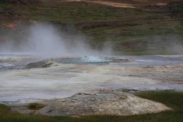 Islandia Paisaje Hveravellir Zona Geotérmica Zona Fumarolas Piscinas Calientes Multicolores —  Fotos de Stock