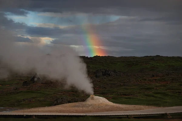 아이슬란드의 Hveravellir Gethermal Area Fumaroles Multicolated Hot Pool — 스톡 사진