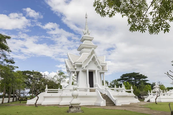 Famous white temple Wat Rong Khun, Chiang Rai province, northern — Stock Photo, Image