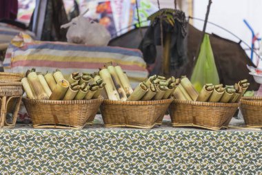 Bambu eklem ünlü Tayland gıda yapışkan pirinç kavrulmuş