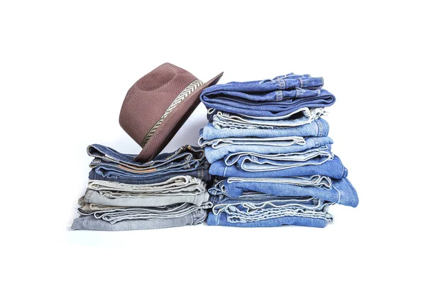 Stack av blå denim kläder — Stockfoto