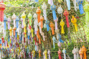 renkli kağıt, Tekstil ve bambu lamba aydınlatma ve dekorasyon