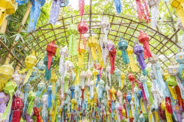 renkli kağıt, Tekstil ve bambu lamba aydınlatma ve dekorasyon