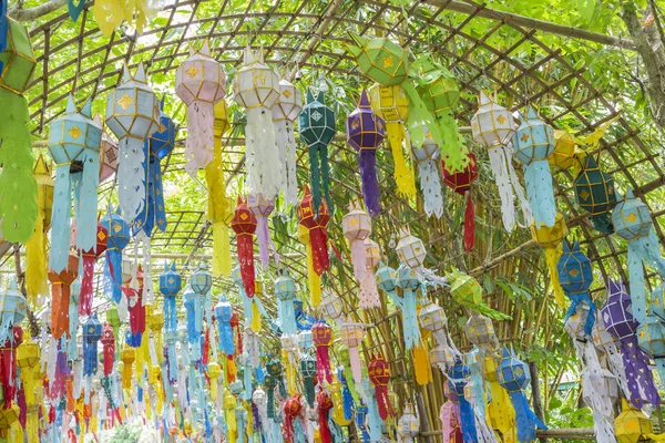 renkli kağıt, Tekstil ve bambu lamba aydınlatma ve dekorasyon