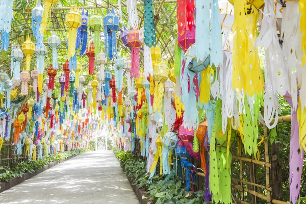 renkli kağıt, Tekstil ve bambu lamba aydınlatma ve dekorasyon