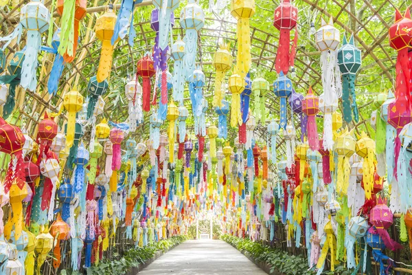 renkli kağıt, Tekstil ve bambu lamba aydınlatma ve dekorasyon