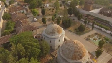 Güneşli bir yaz gününde Han 'ın sarayının en güzel manzarası.