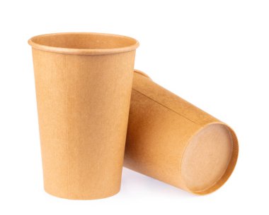 Kağıt bardak beyaz arkaplanda izole