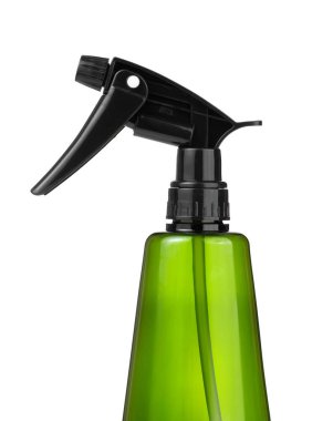 Beyaz arka plan üzerinde izole yeşil plastik sprey şişe.