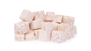 Beyaz arka plan üzerinde izole Taro küp