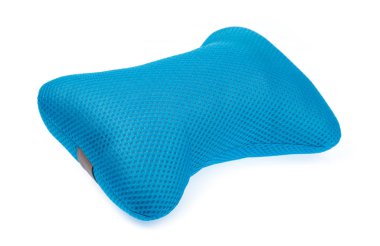 Beyaz arka plan üzerinde izole boyun yastığı