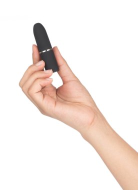 Beyaz arkaplanda el ele tutuşan ruj izole edilmiş.