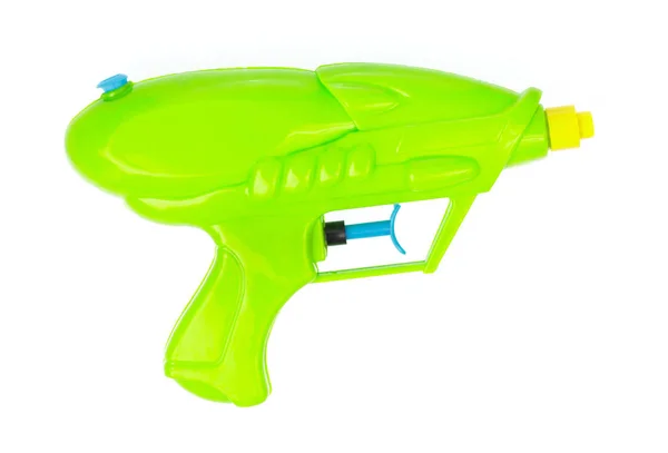 Giocattolo pistola ad acqua di plastica isolato su sfondo bianco — Foto Stock