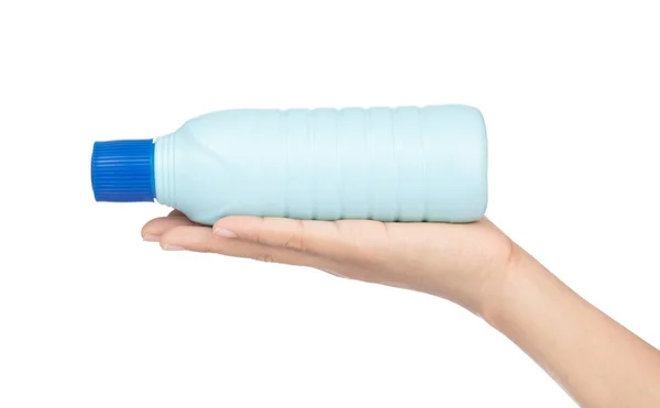 Mão segurando garrafa de plástico para detergente ou líquido de chão cleani — Fotografia de Stock