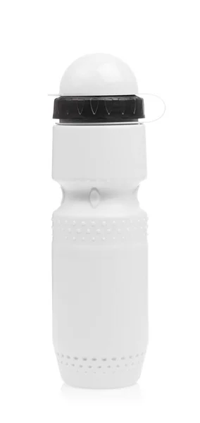 Пластиковая бутылка спортивной воды на белом фоне — стоковое фото