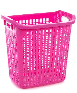 Boş plastik çamaşır sepetini beyaz arkaplanda ayır 