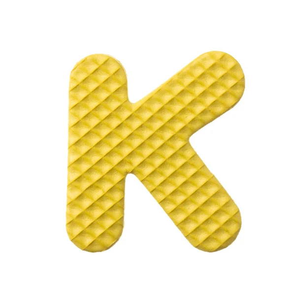 Alfabeto K feita a partir de espuma EVA isolado sobre fundo branco — Fotografia de Stock