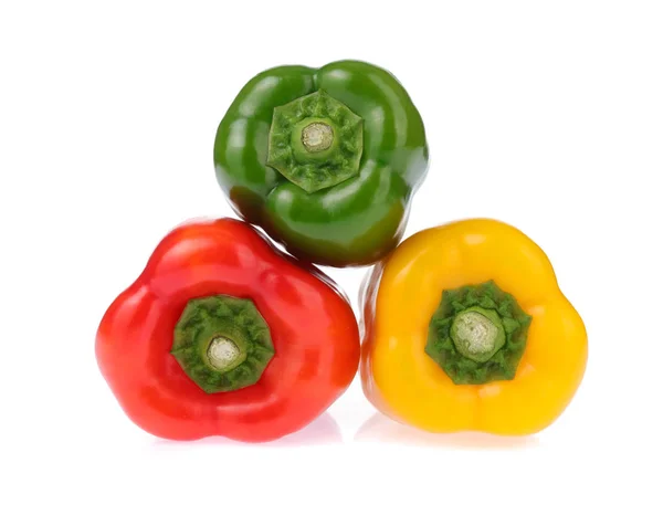 从白色背景分离出来的三只甜椒 — 图库照片