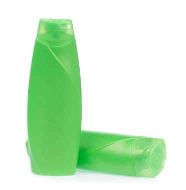 iki plastik şişe şampuan beyaz arka plan üzerinde izole