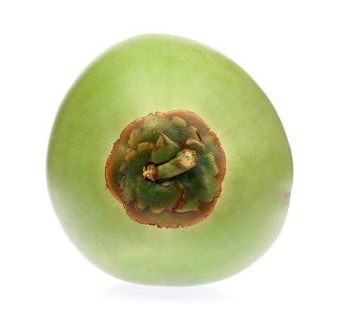 Beyaz arka planda izole edilmiş taze hindistan cevizi meyvesi