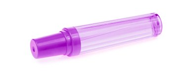 Beyaz arka planda izole edilmiş parfüm şişesi