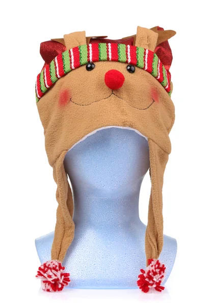 Sombrero de Navidad de invierno en la cabeza del maniquí aislado en backgro blanco — Foto de Stock